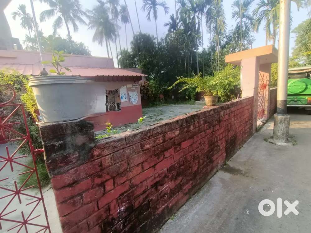 Baidyabti House 6.5 katha plot with a one storied house in
