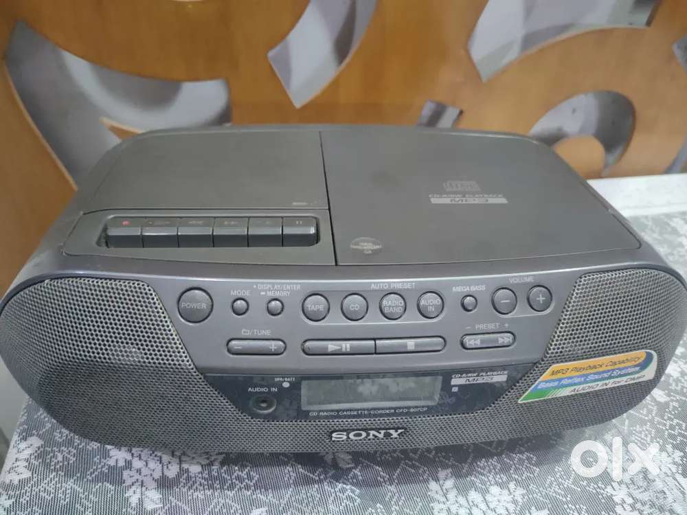 Sony audio cassette player fm radio working condition