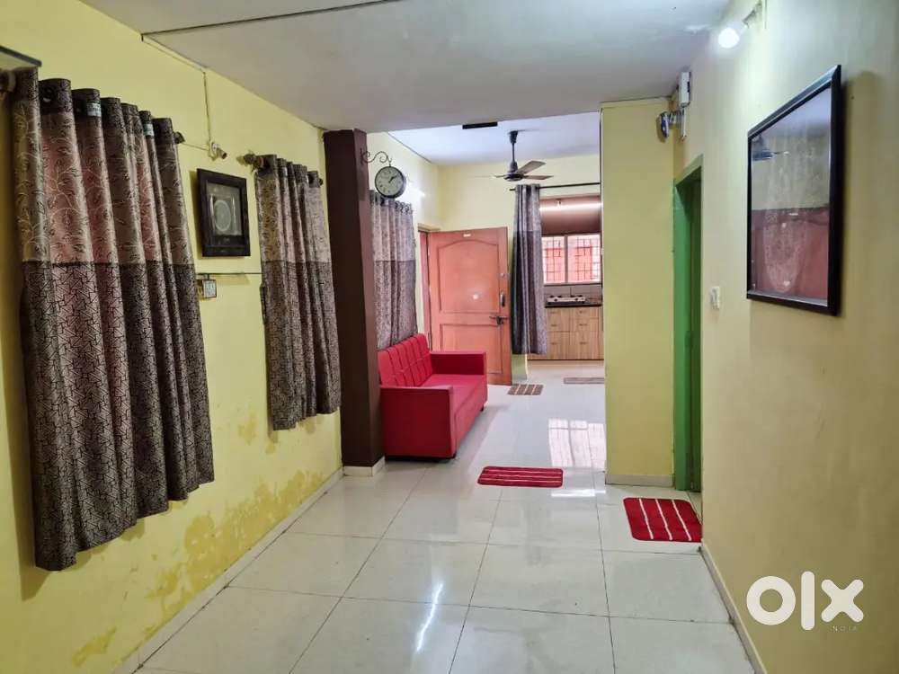 Now PG available for girls at pratapganj