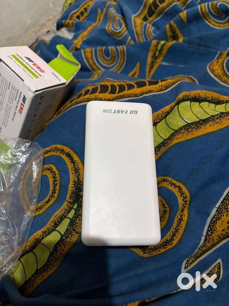 Power Bank 30000mah new hi hai 15 din hua hai kewal. Bill dekh lo.