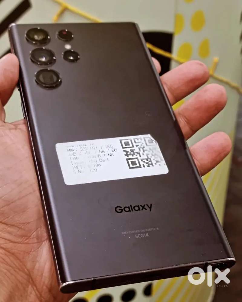 Selling my 6 month old Samsung  need urgent money