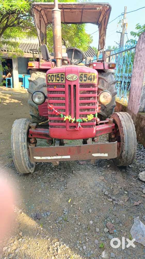 Mahindra sarpanch 475
