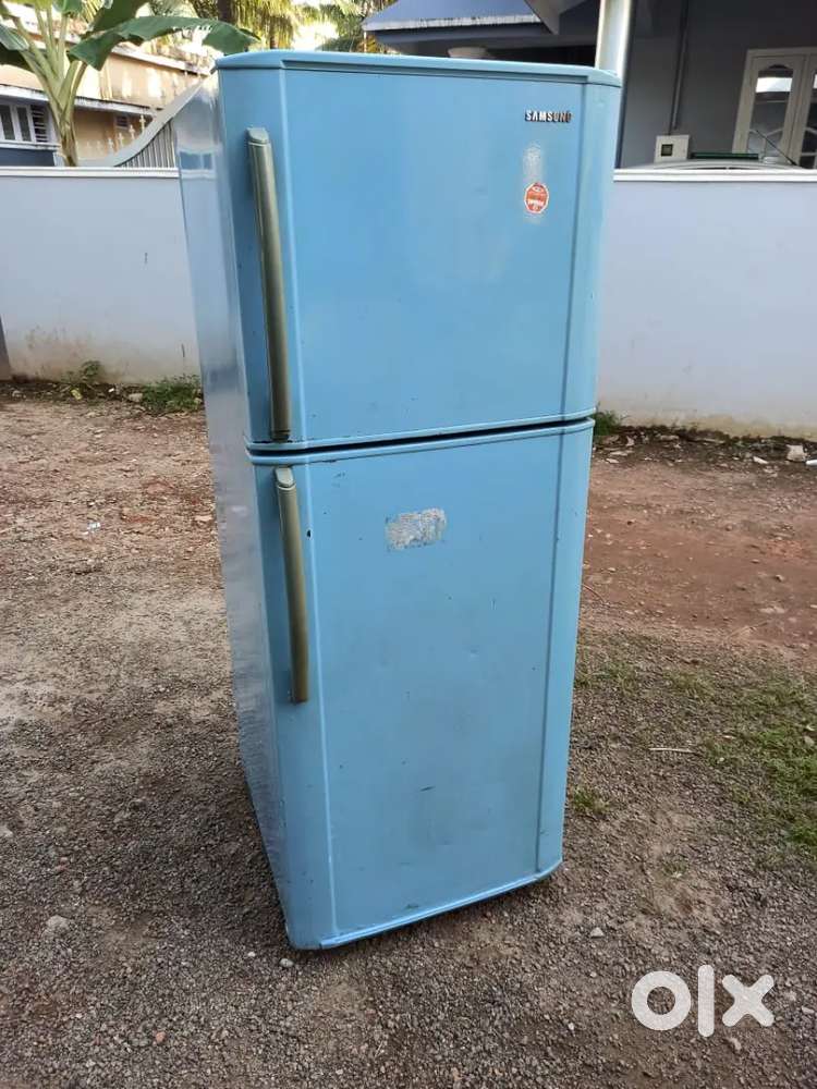 Good condition double door fridge good condition