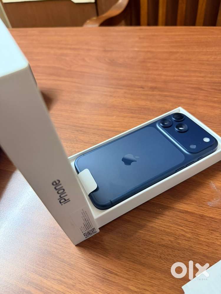 17 Pro max 512 GB INDIAN BLUE COLOUR