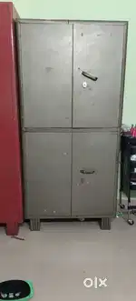 4 doors Beeruva