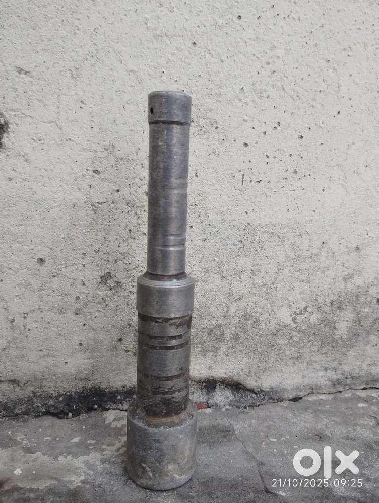 Purana Metal Hamam Dasta / Adrak Pisne Ka Dasta (Iron Pestle)