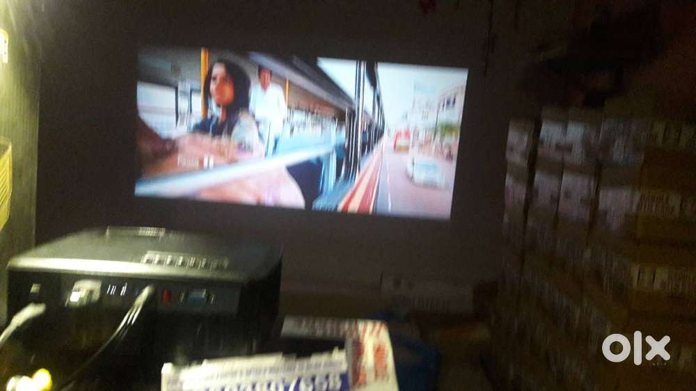 RD5 3D 4K smart projector wifi youtube live tv usb hdmi mcast 155 size