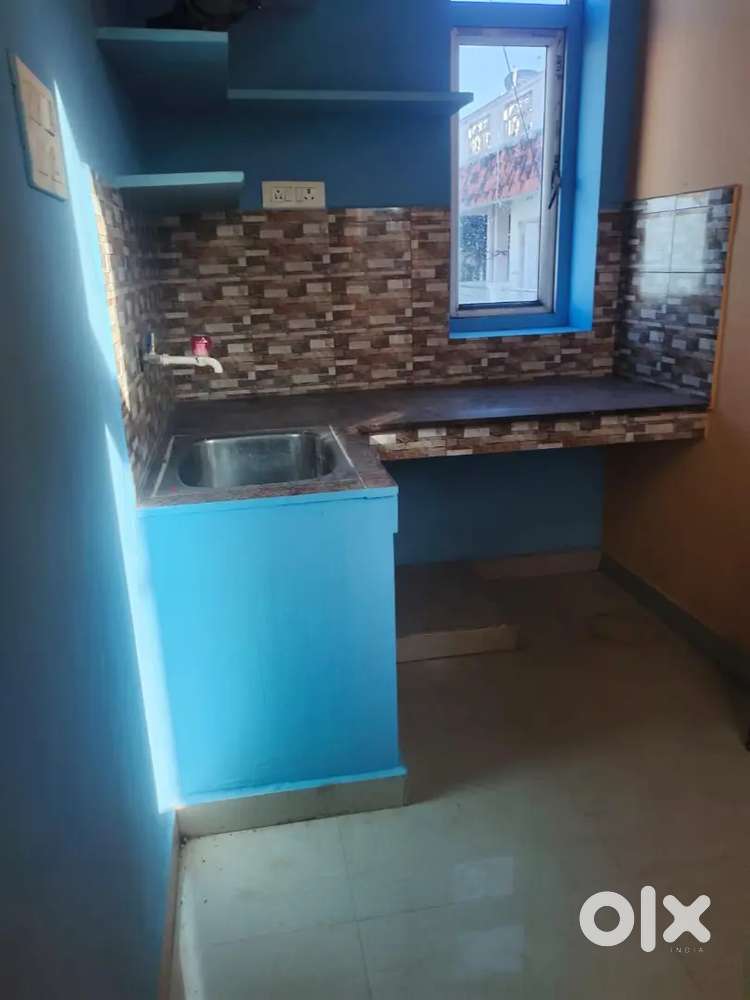 LEASE 1bhk portion in 2nd floor plus balcony