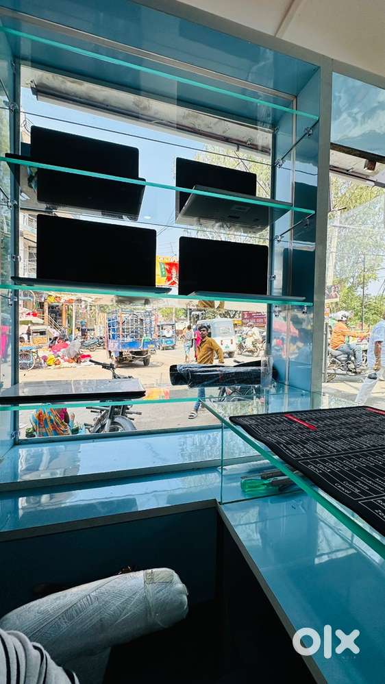 Second hand & new all brands of laptops available in daltonganj