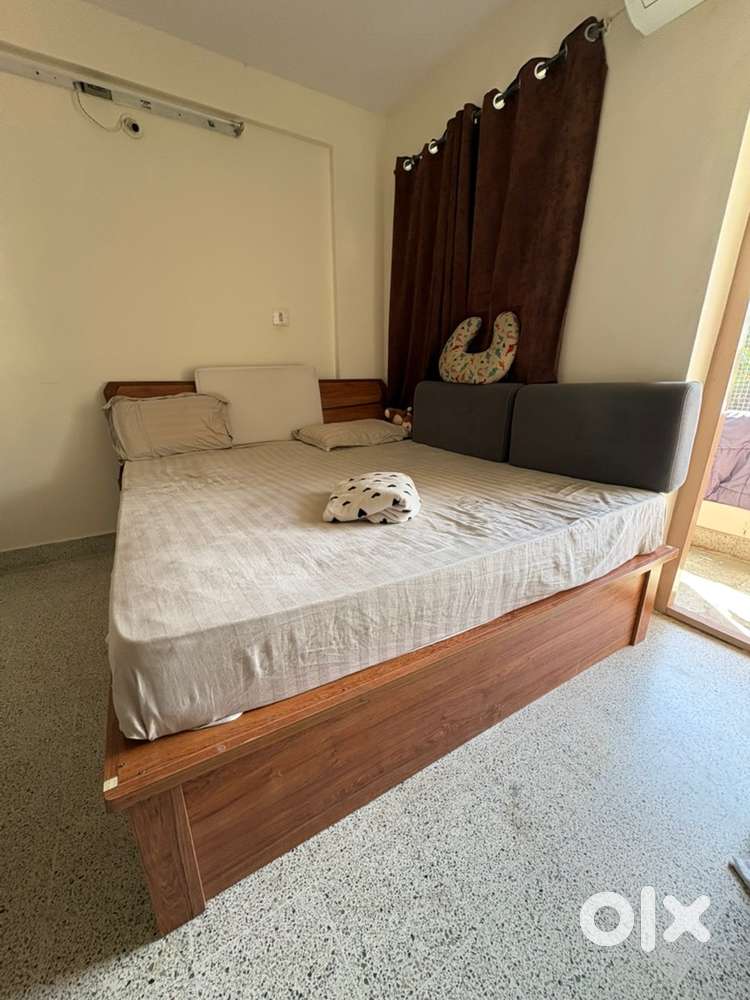 King size wooden for sale