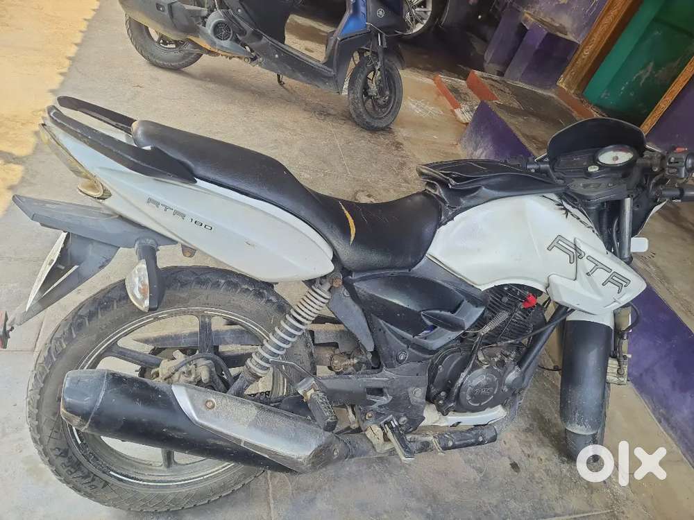 Apache RTR 180