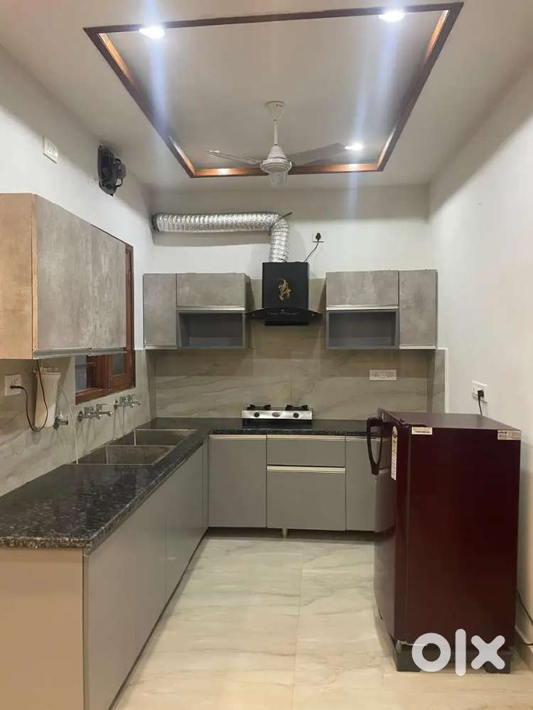 2BHK FULLY FURNISHED FLAT OWNER FREE