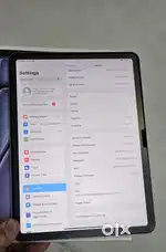 Apple IPad Air M2 128gb Cellular+wifi with 16 month left warranty(App)