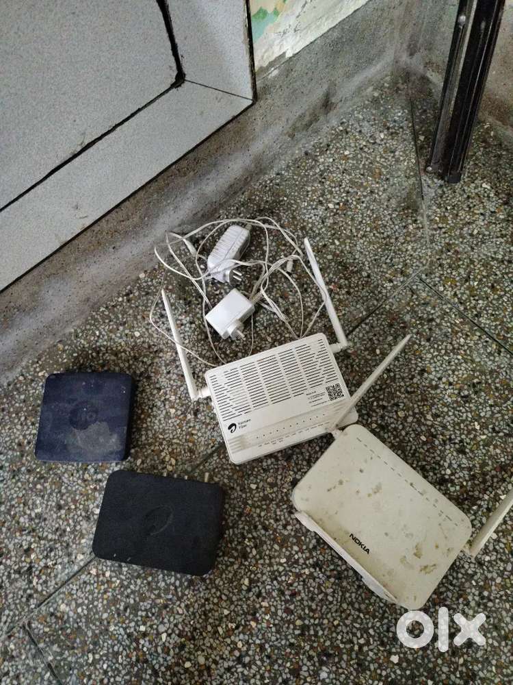 wifi router and Android TV box