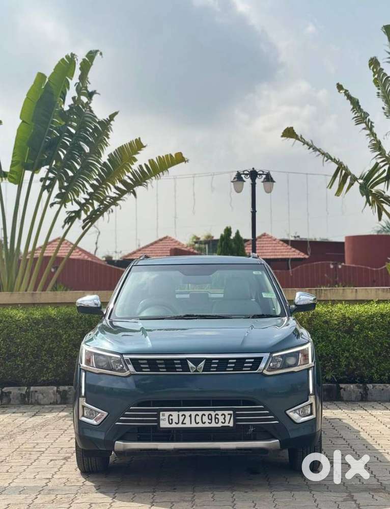 Mahindra XUV300 W8 (O) 1.5 Diesel AMT, 2023, Diesel