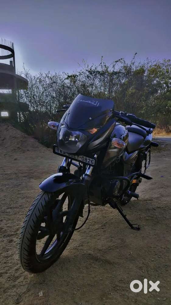 Pulsar 150 dual disc 2018 model and splendor plus 2021 model