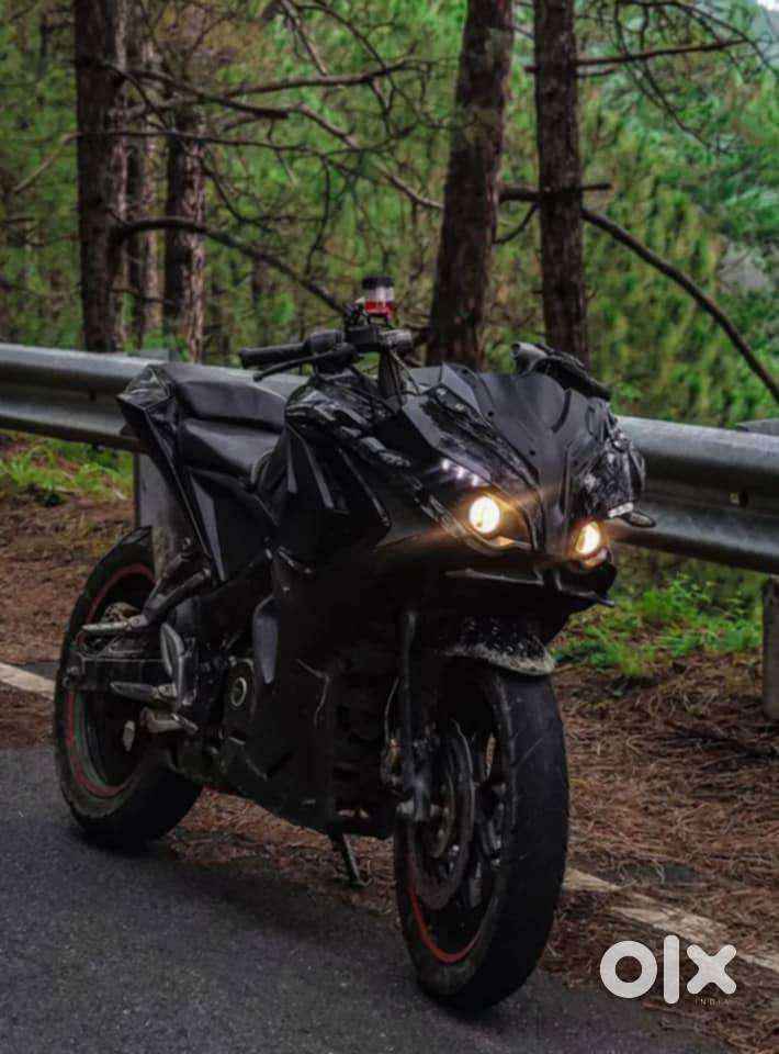 Mint condition Pulsar RS 200 bike