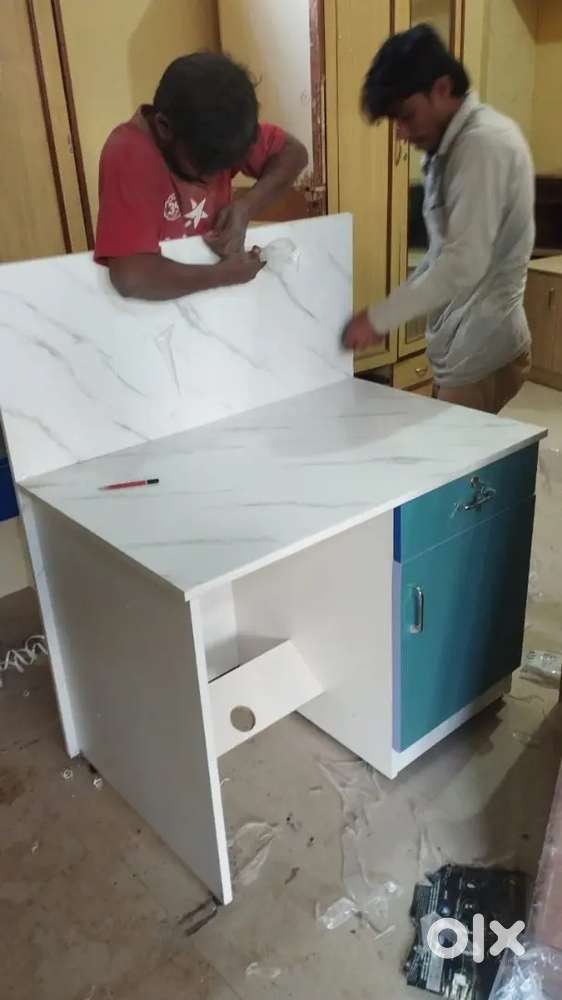 Computer table cash table