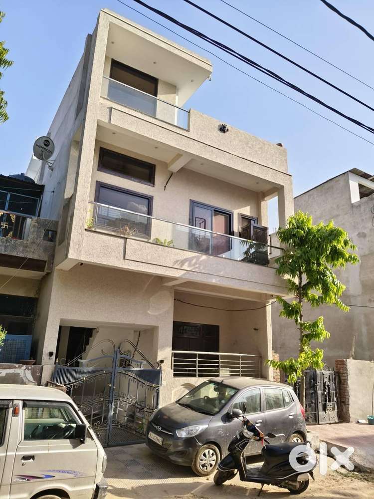 looking for small family or girls