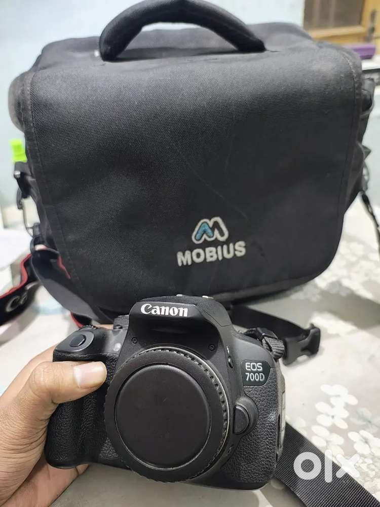 Cannon 700D