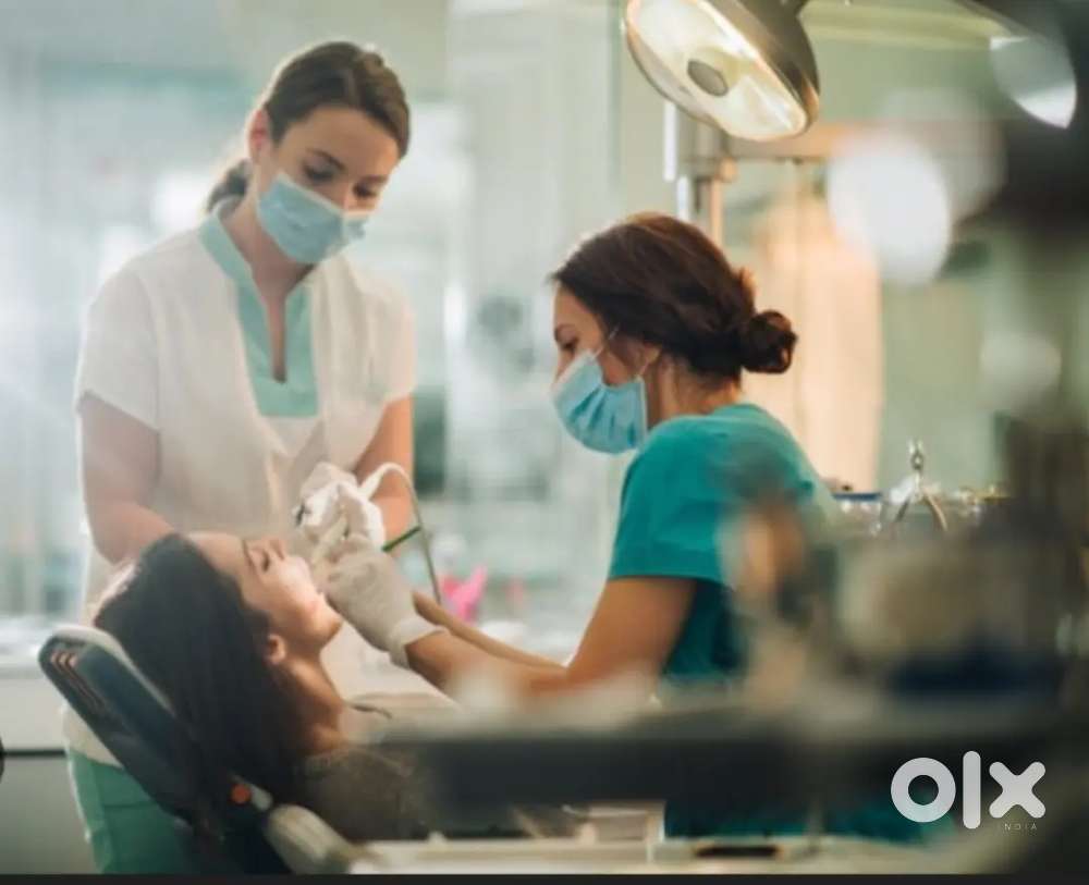 Dental assistant