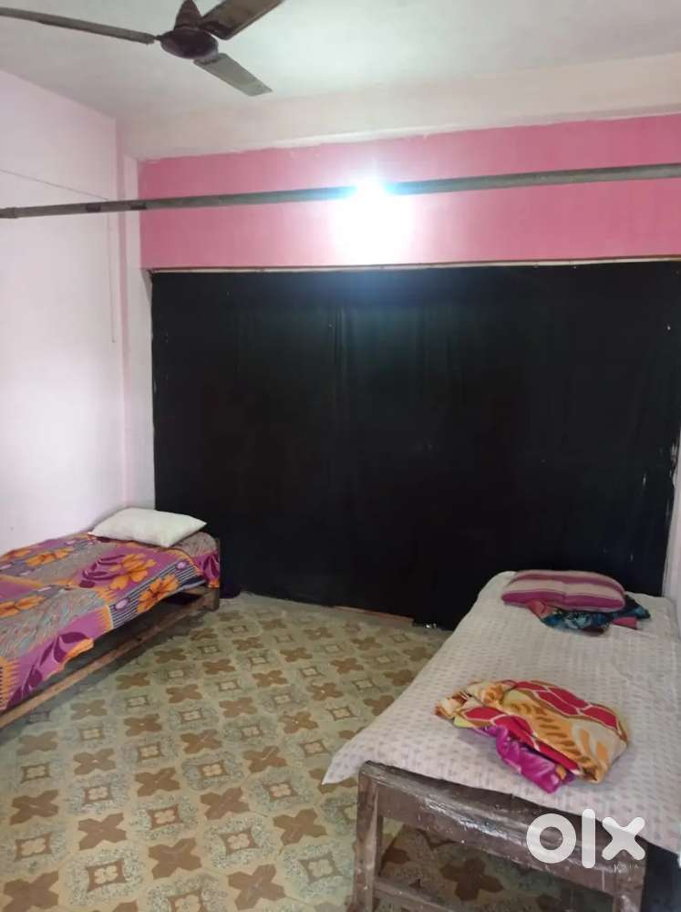 Single room for rent for boys