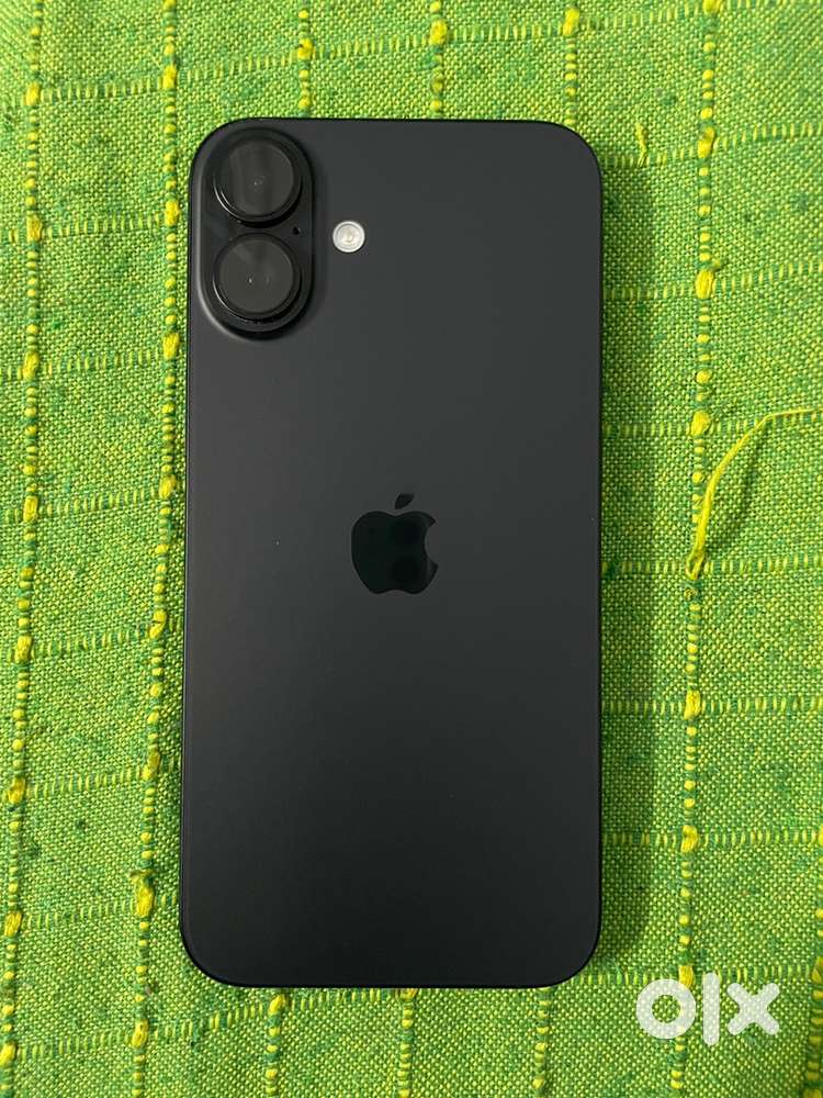 Iphone 16 plus 128 (black) only 10 months old.