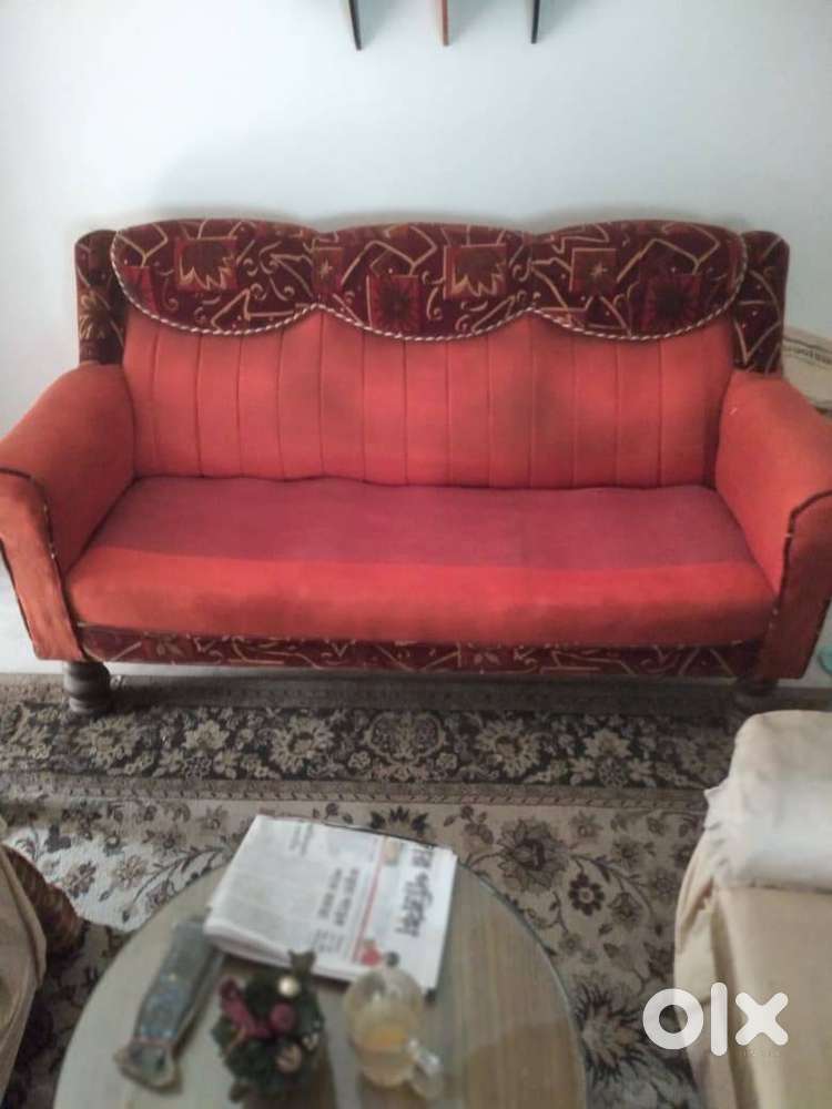 3+1+1 Sofa Set – Premium Quality –Fair Condition – ₹9,000
