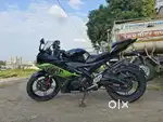 YAMAHA R15 V2