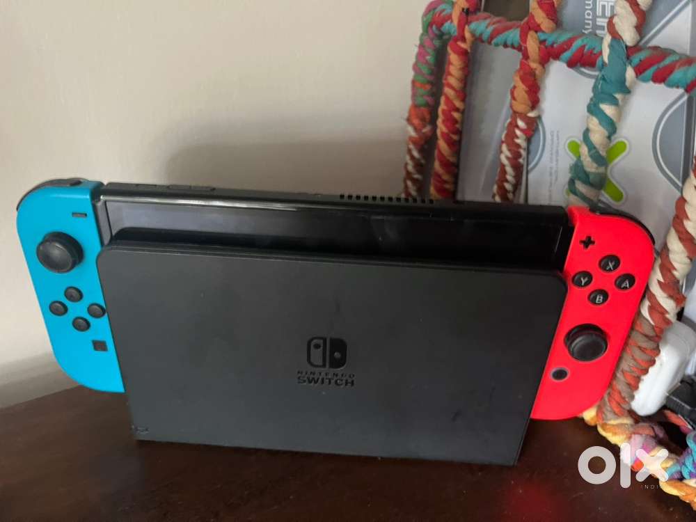 nintendo switch no scratch with fc24 great condition