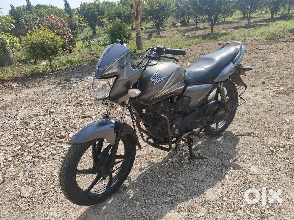 CB Shine 125 cc silver grey colour