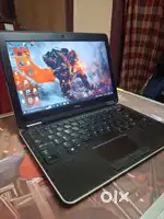 Laptop- Dell Latitude E72240