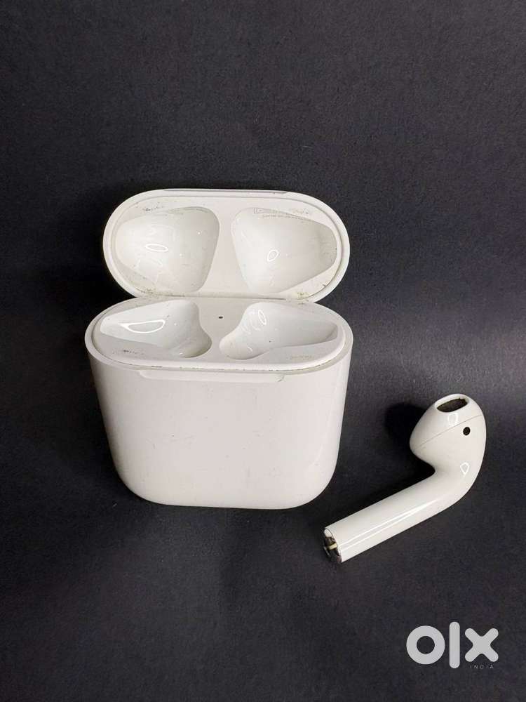 Apple AirPods 2nd Gen – Left Earbud + Case