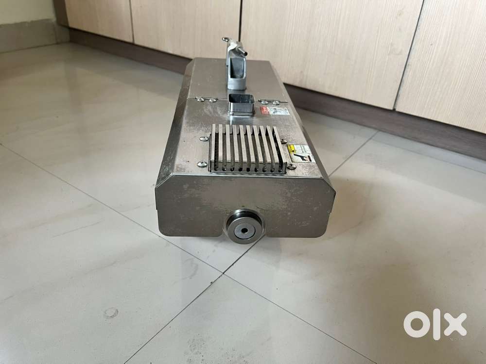 Oil extraction machine
