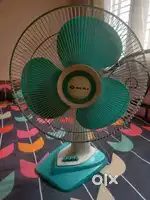Bajaj Table fan