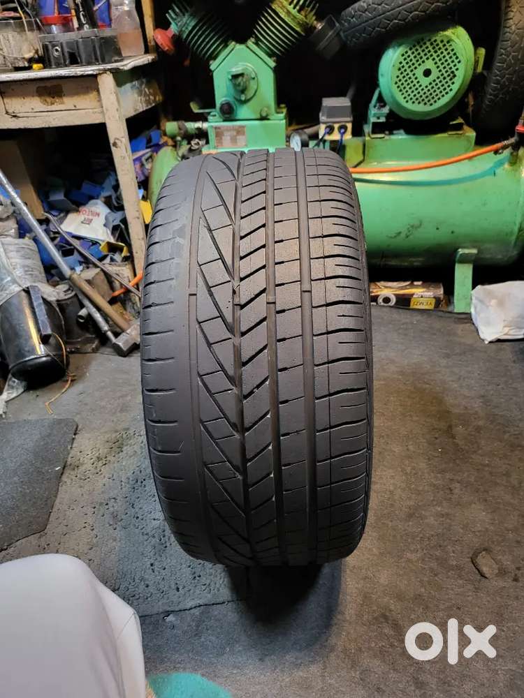 275 35 r 20.   Good year Excellence. run falt  tyres sales
