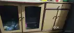 Showcase and gift holder
