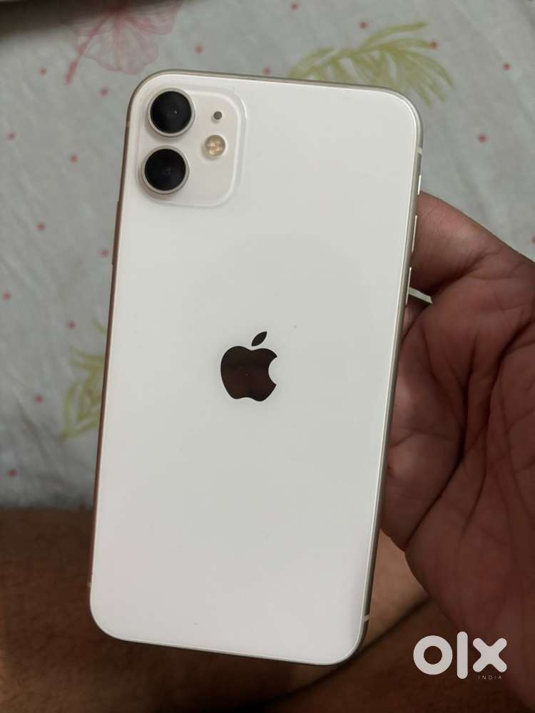 iPhone 11 128GB white color