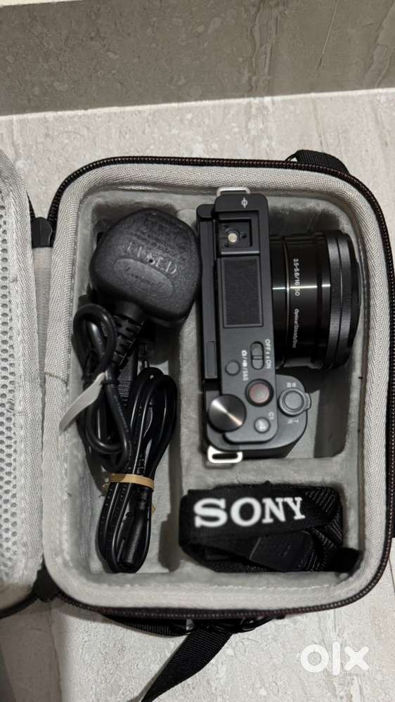 Sony Alpha ZV-E10 4K 24.2 Mega Pixel Interchangeable-Lens Mirrorless