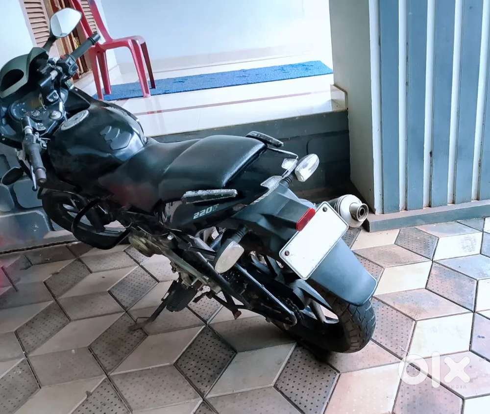 PULSAR 220 DTS Fi WITH IN GEAR