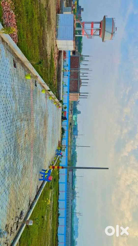 Lucknow gomti nagar se 20 minat ki duri pe plot le sultanpur road pe