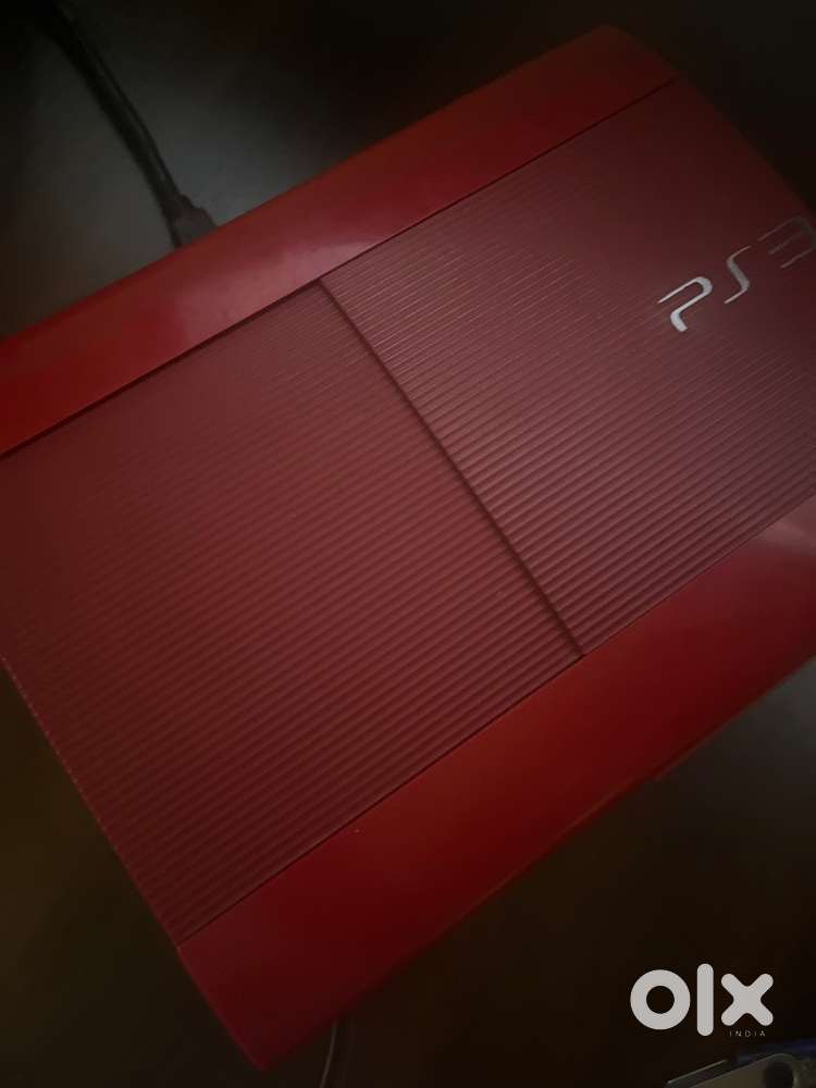 PS3 Super slim with 2 controllers