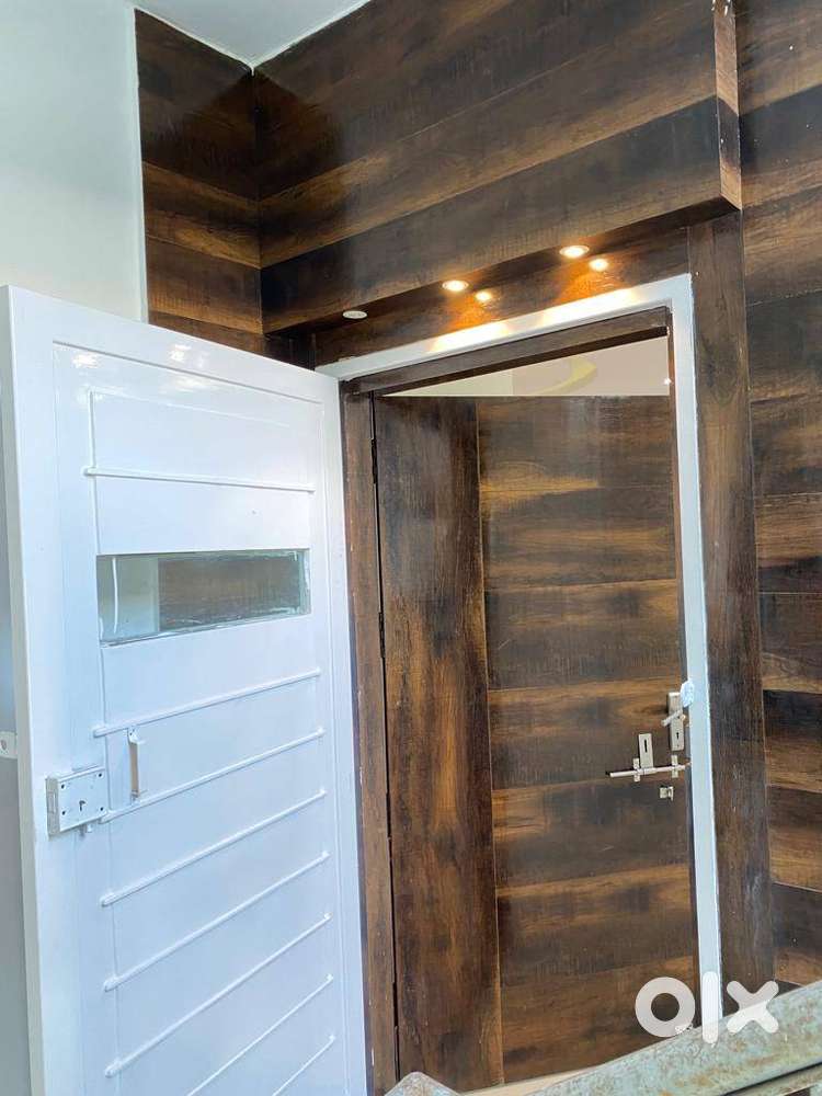 INDEPENDENT 4 BHK FLAT FOR BACHELOR'S