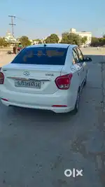 Hyundai Xcent 2015 Petrol 110000 Km Driven