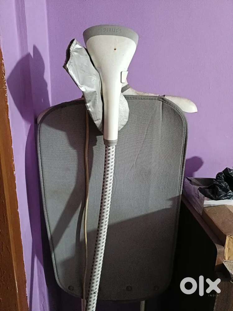 Standing steam Iron