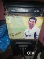 PC Windows 10 with table