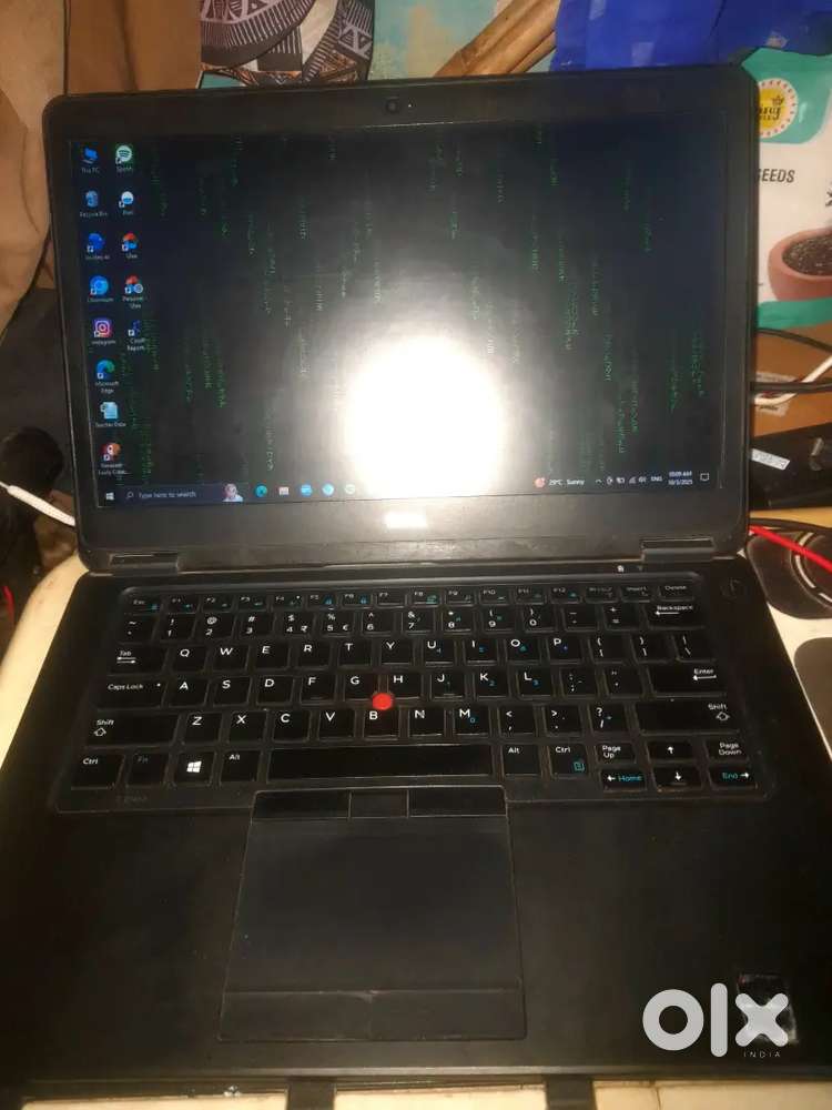 Dell Leptop i5 5th gen 8 gb ram