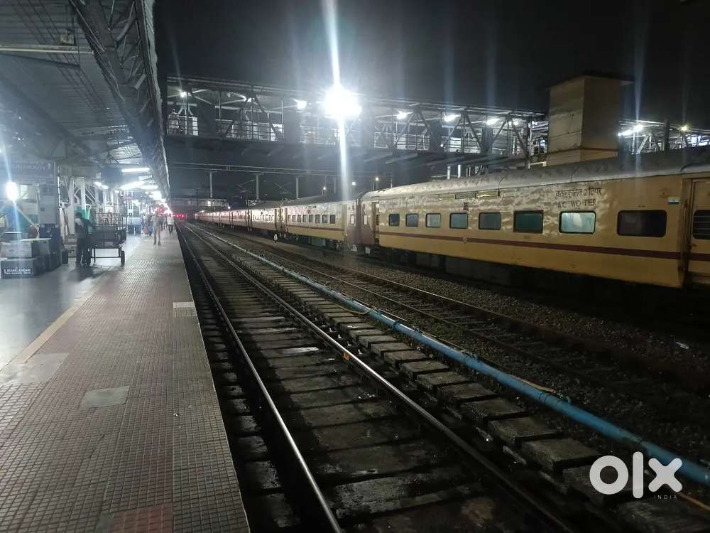 SHOP SALES STAFF MALE/FEMALE