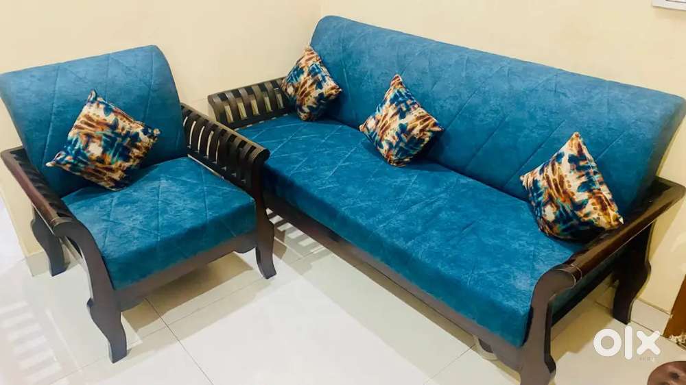 5 Seater W aaooden Sofa Set
