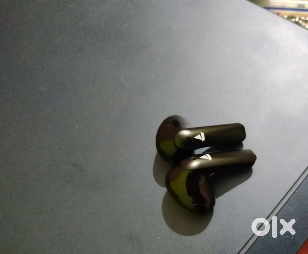 Ear buds wrogn 118